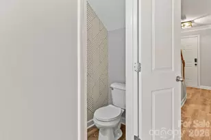 1336 Green Oaks Ln, Charlotte, NC 28205 - Photo 13