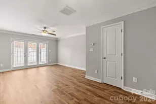 1336 Green Oaks Ln, Charlotte, NC 28205 - Photo 9