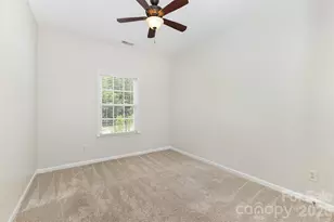 6533 Falls Lake Dr, Charlotte, NC 28270 - Photo 19