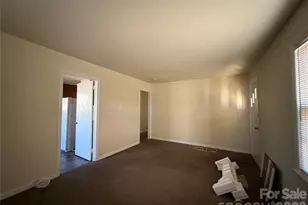 2924 Burbank Dr, Charlotte, NC 28216 - Photo 7