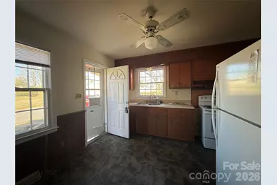 2924 Burbank Drive, Charlotte, NC 28216 - Photo 5