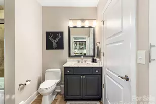 222 S Caldwell St, Charlotte, NC 28202 - Photo 17