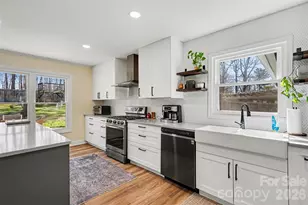 1834 Summerhill Dr, Charlotte, NC 28212 - Photo 9