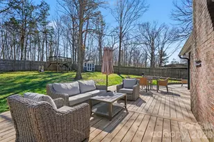 1834 Summerhill Dr, Charlotte, NC 28212 - Photo 23