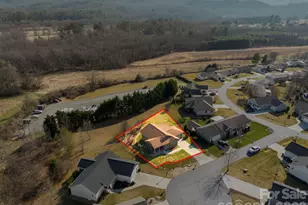 38 Winged Elm Ct, Hendersonville, NC 28739 - Photo 27