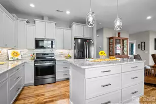 38 Winged Elm Ct, Hendersonville, NC 28739 - Photo 11