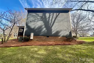 630 Burrington Ct, Gastonia, NC 28054 - Photo 5