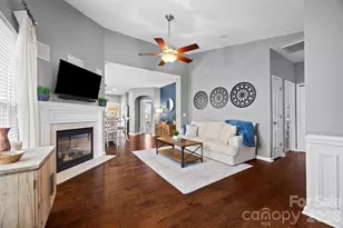 417 Silver Cypress Ln, Fort Mill, SC 29708 - Photo 3