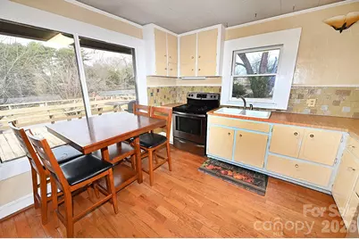 1340 1st Avenue Place NW, Hickory, NC 28601 - Photo 13