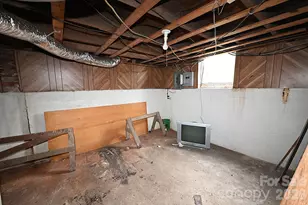 1340 1st Ave Pl NW, Hickory, NC 28601 - Photo 31