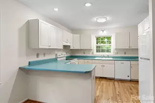 44 Leisure Mountain Rd, Asheville, NC 28804 - Photo 9