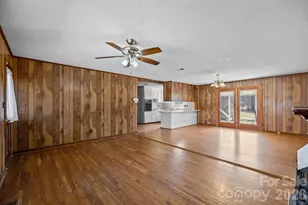 2629 Fairgreen Dr, Gastonia, NC 28056 - Photo 7