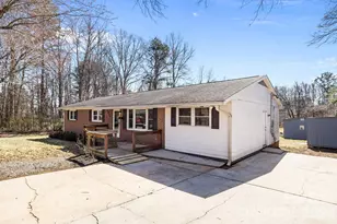 2629 Fairgreen Dr, Gastonia, NC 28056 - Photo 3