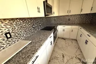 1010 Wesley St, Shelby, NC 28150 - Photo 5