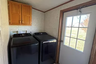 2390 Claremont Rd, Newton, NC 28658 - Photo 3