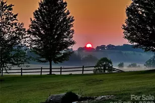 55 Bear Paw Ln, Sparta, NC 28675 - Photo 9