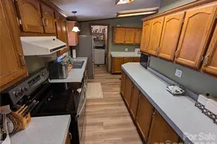 6846 Potter Rd, Matthews, NC 28104 - Photo 9