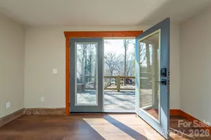 316 Oakdale Dr, Hendersonville, NC 28791 - Photo 19