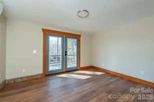 316 Oakdale Dr, Hendersonville, NC 28791 - Photo 11