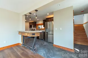 316 Oakdale Dr, Hendersonville, NC 28791 - Photo 9