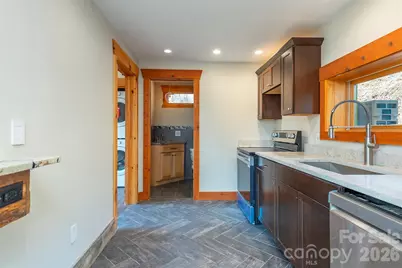 316 Oakdale Drive, Hendersonville, NC 28791 - Photo 5