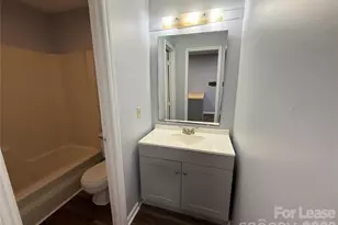 435 3rd Ave Dr SE, Hickory, NC 28602 - Photo 9