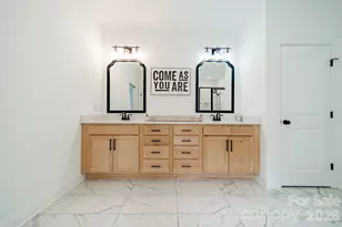 11216 Wooded Saddle Rd, Charlotte, NC 28216 - Photo 23