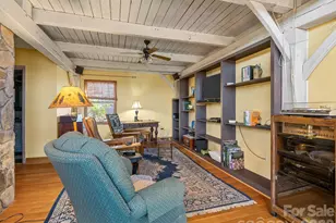 405 Loop Rd, Campobello, SC 29322 - Photo 11