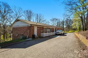 1075 7th Ave NW, Hickory, NC 28601 - Photo 5