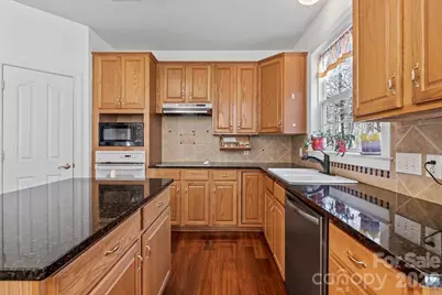 9825 Zackery Avenue, Charlotte, NC 28277 - Photo 13