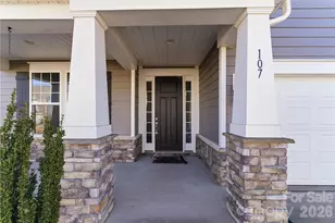 107 Winterberry St, Mooresville, NC 28117 - Photo 3