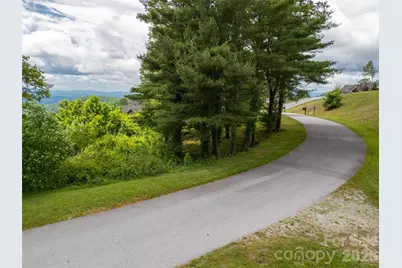 #178 Dancing Bear Drive, Hendersonville, NC 28792 - Photo 17