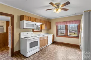 102 Rhododendron Dr, Brevard, NC 28712 - Photo 9