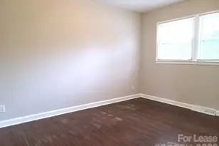 4124 Somerdale Dr, Charlotte, NC 28205 - Photo 9