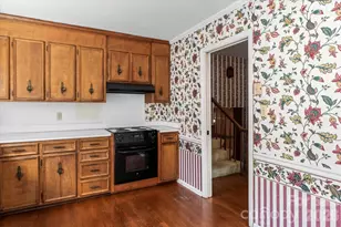 3000 Windrow Ln, Matthews, NC 28105 - Photo 11