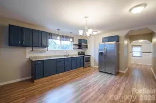 1208 N Davis Ave, Newton, NC 28658 - Photo 21