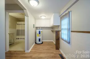 1208 N Davis Ave, Newton, NC 28658 - Photo 17