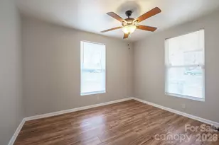 1208 N Davis Ave, Newton, NC 28658 - Photo 11