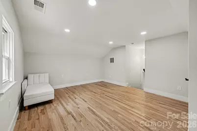 5008 The Plaza None, Charlotte, NC 28215 - Photo 9