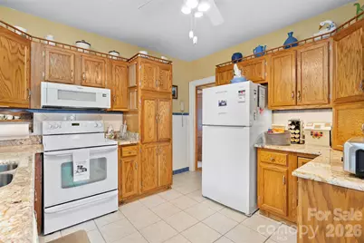 2113 S Lakeshore Drive, Lake Junaluska, NC 28745 - Photo 15