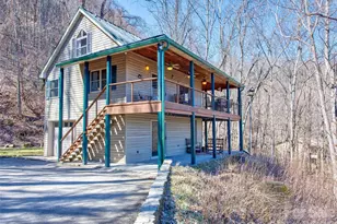 1463 Apple Creek Rd, Waynesville, NC 28786 - Photo 3