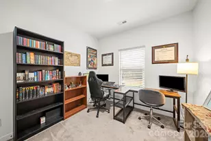 6610 Bluestone Ct, Charlotte, NC 28212 - Photo 5