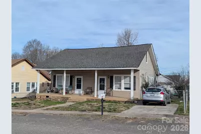 106 E Spencer Avenue, Gastonia, NC 28054 - Photo 1