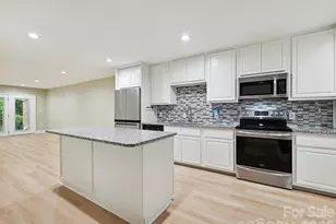 7004 Quail Hill Rd, Charlotte, NC 28210 - Photo 5