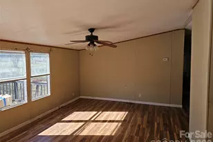 2596 1st Ave NW, Catawba, NC 28609 - Photo 3