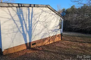 2596 1st Ave NW, Catawba, NC 28609 - Photo 17