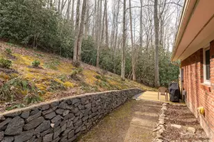 227 Sky Lake Dr, Hendersonville, NC 28739 - Photo 37