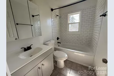 421 Honeywood Avenue #B5, Charlotte, NC 28216 - Photo 7