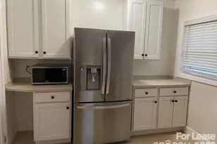 2520 Brentwood Pl, Charlotte, NC 28208 - Photo 9