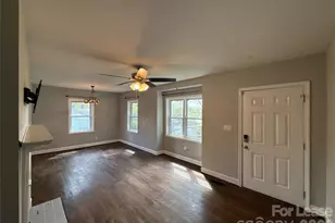 2520 Brentwood Pl, Charlotte, NC 28208 - Photo 3